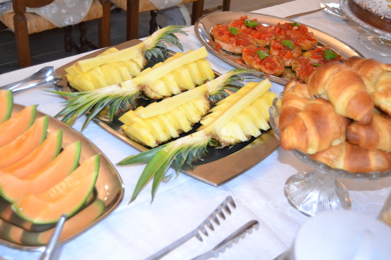 B&B Villa Il Poggiolino Molino del Piano Luaran gambar
