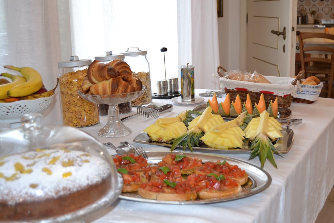 B&B Villa Il Poggiolino Molino del Piano Luaran gambar